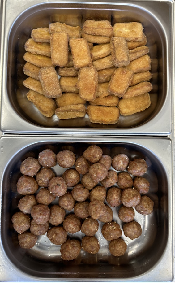 Vyprážané tofu a bravčovinky